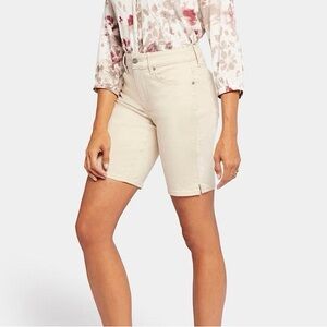 NYDJ | Ella Denim Shorts With Side Slits in Beige Size 8
